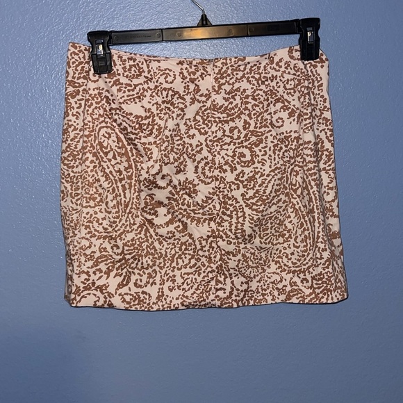 J Crew Stretch Paisley Mini Skirt - size 4.   MM - Picture 3 of 5